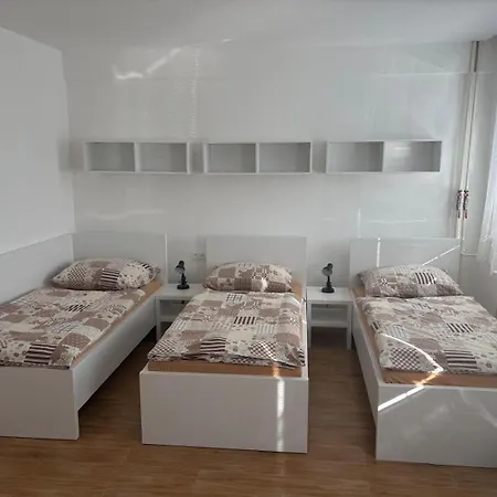 Dorm Residences Dubnica Apartmán *